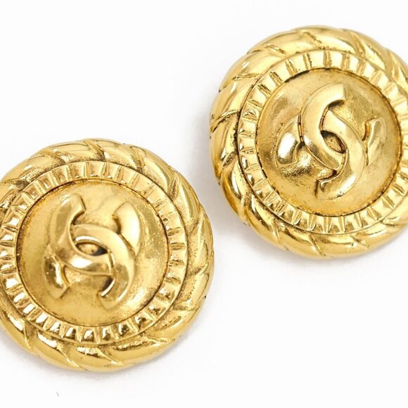 CHANEL CC Logos Round Twist Rope Clip-On Earrings Gold Tone Auth h1132-1 - Picture 1 of 5